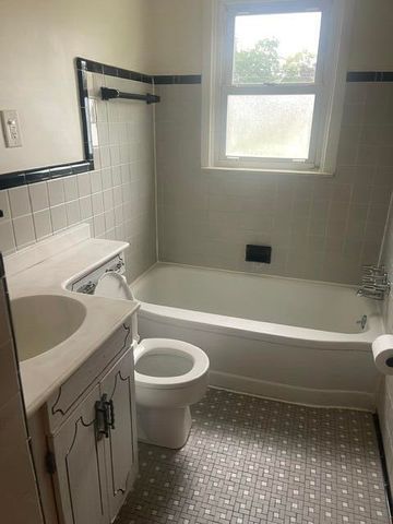 3604 Walnut Street, Dearborn City, MI 48124