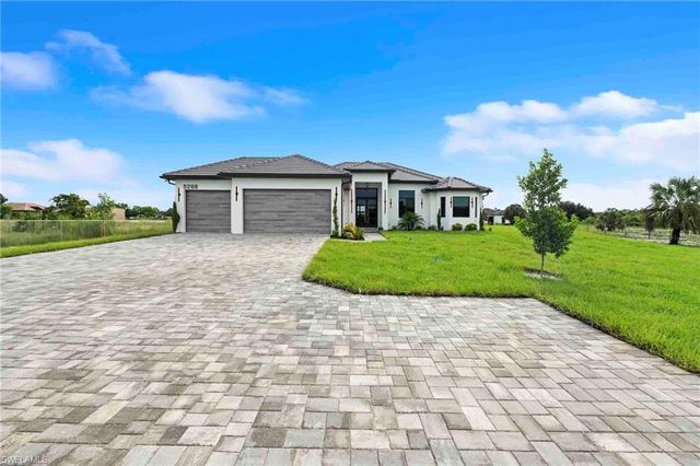 5288 40th ST NE, Naples, FL 34120