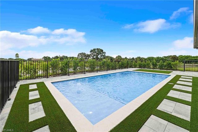 5288 40th ST NE, Naples, FL 34120