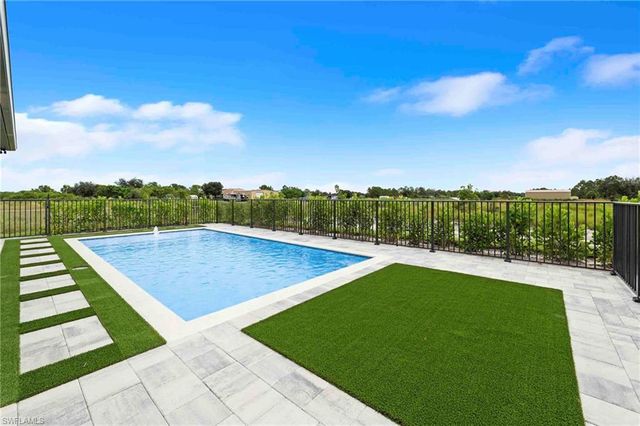 5288 40th ST NE, Naples, FL 34120