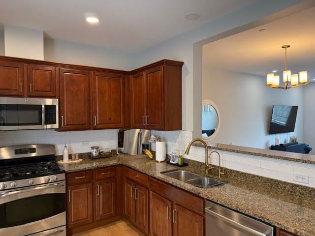 779 SANBORN Street, Des Plaines, IL 60016