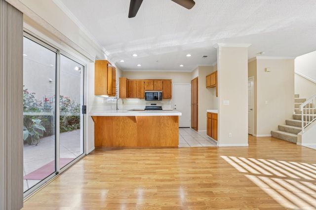 1065 Las Padres Terrace, Union City, CA 94587