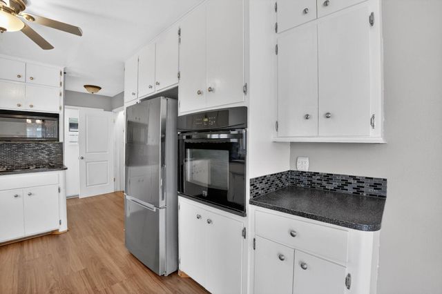1543 Lyon Avenue, Waterloo, IA 50702
