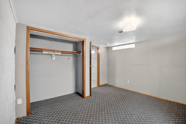 1543 Lyon Avenue, Waterloo, IA 50702