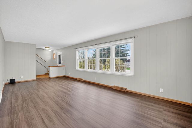 1543 Lyon Avenue, Waterloo, IA 50702