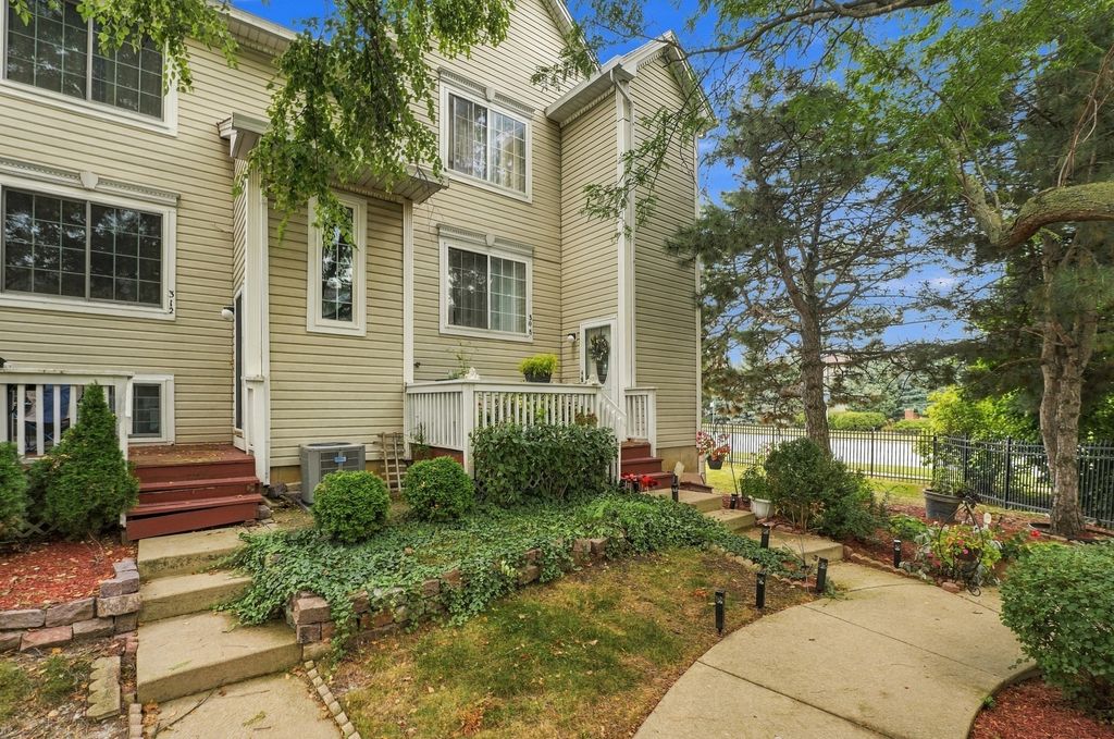 308 WINDCREST Court 308, Bolingbrook, IL 60440 — exterior