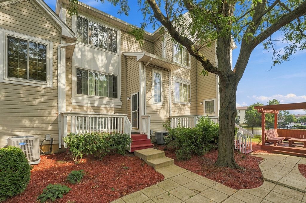 308 WINDCREST Court 308, Bolingbrook, IL 60440 — photo 3