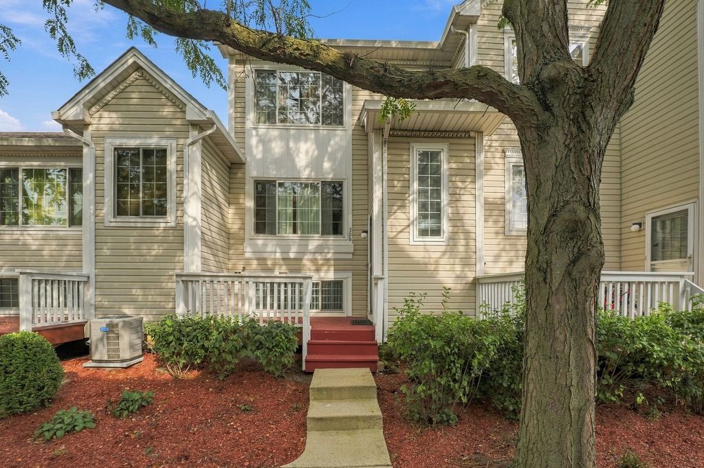 308 WINDCREST Court 308, Bolingbrook, IL 60440 — photo 4