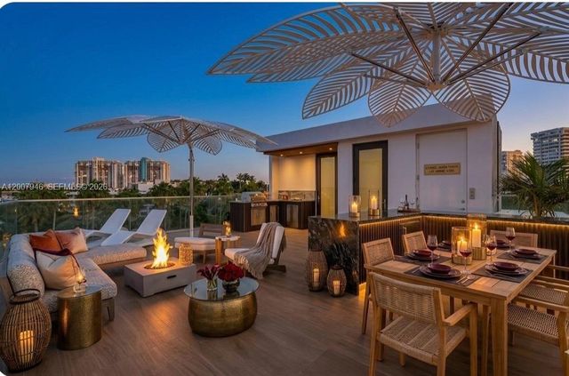 11 Century Ln, Miami Beach, FL 33139