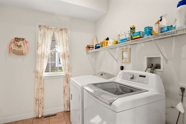 17 Rose Court Way 17, Walpole, MA 02032