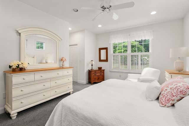17 Rose Court Way 17, Walpole, MA 02032