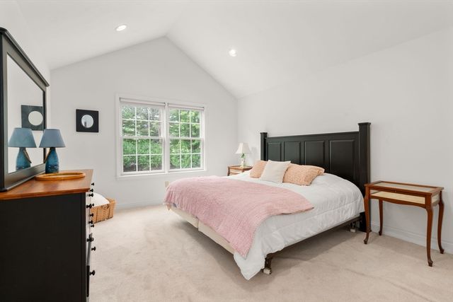17 Rose Court Way 17, Walpole, MA 02032