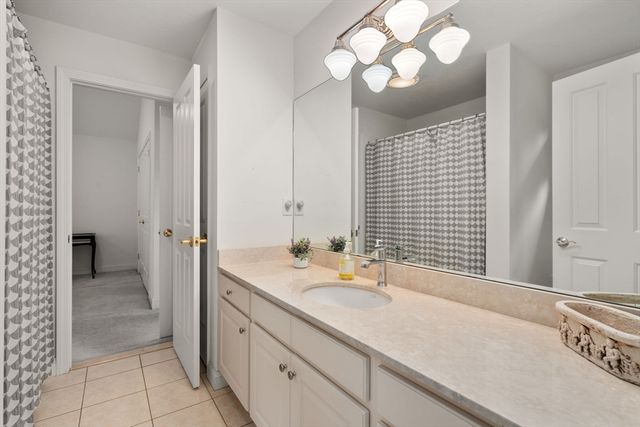 17 Rose Court Way 17, Walpole, MA 02032