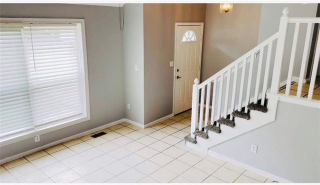 2108 SW STERLING Drive, Lee's Summit, MO 64081