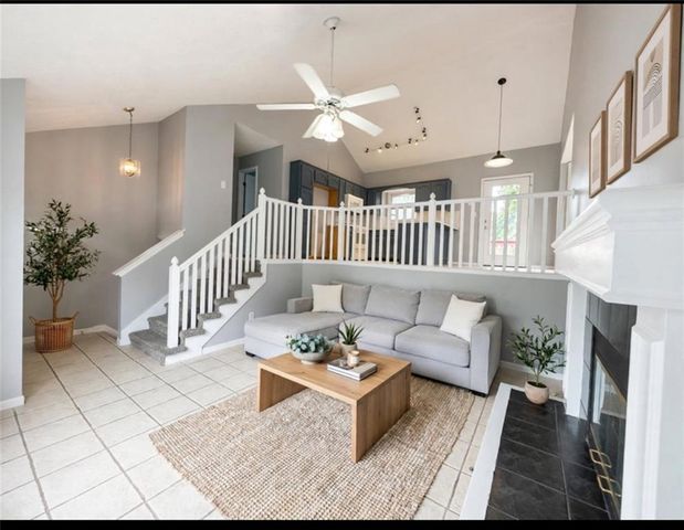 2108 SW STERLING Drive, Lee's Summit, MO 64081