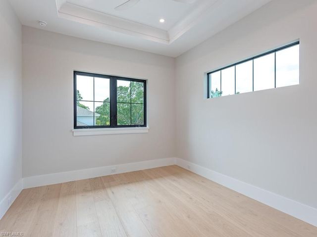 1102 9th AVE N, Naples, FL 34102