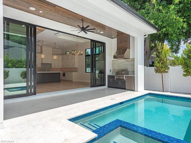 1102 9th AVE N, Naples, FL 34102