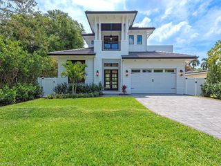 1102 9th AVE N, Naples, FL 34102