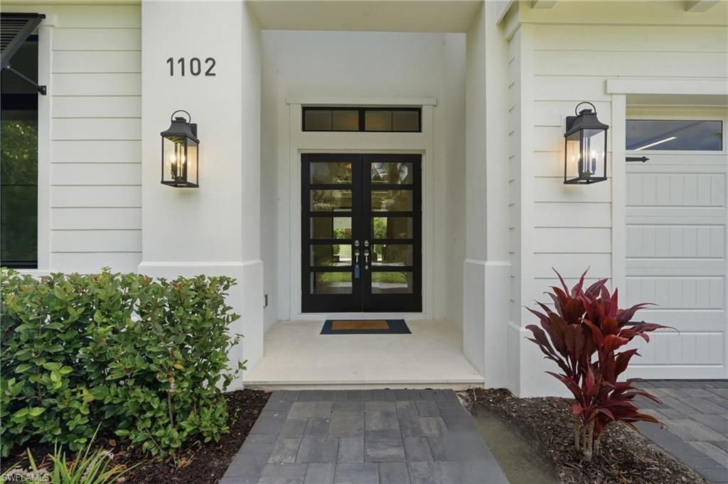 1102 9th AVE N, NAPLES, FL 34102 — photo 3