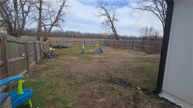 408 Lincoln Avenue, Osawatomie, KS 66064