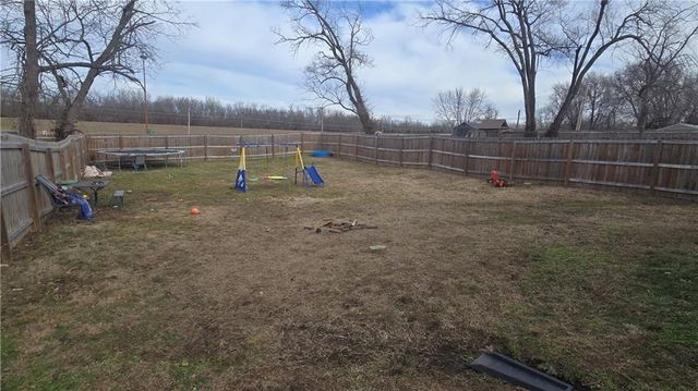 408 Lincoln Avenue, Osawatomie, KS 66064