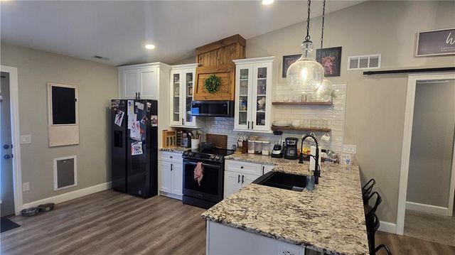 408 Lincoln Avenue, Osawatomie, KS 66064