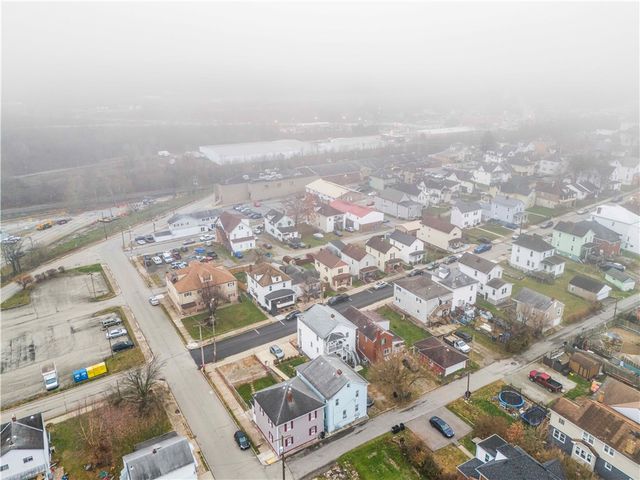 305 Perry Como Ave, Canonsburg, PA 15317