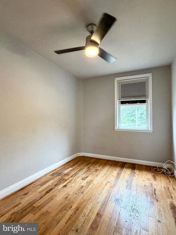 Image 25 of property listing at 812 BRAESIDE RD, Baltimore, MD 21229