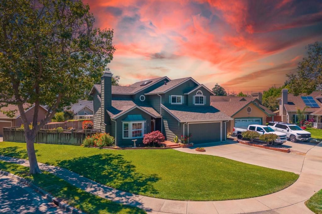 1 Woodbury Circle, Salinas, CA 93906