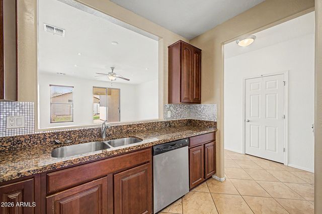 4426 W BURGESS Lane, Laveen, AZ 85339