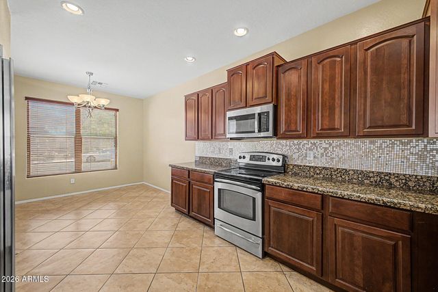 4426 W BURGESS Lane, Laveen, AZ 85339