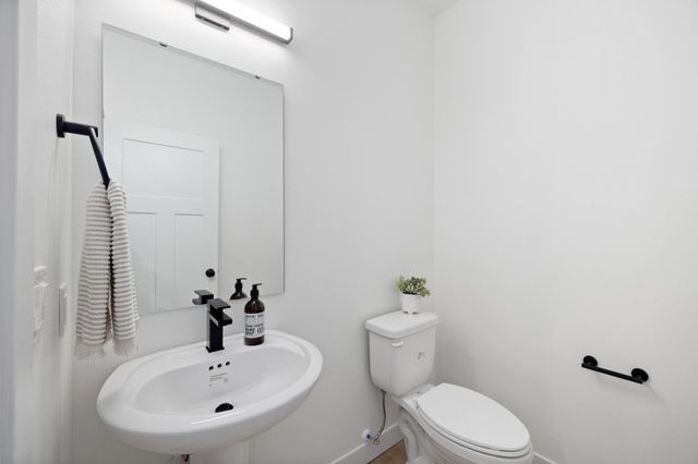 5885 41 Street S, Fargo, ND 58104