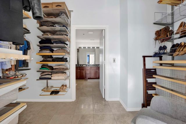 1524 S SANGAMON Street 806, Chicago, IL 60608