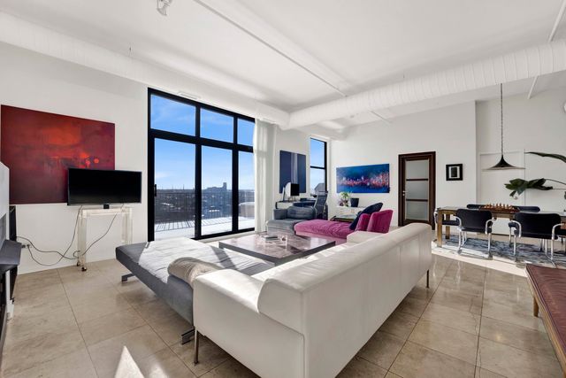 1524 S SANGAMON Street 806, Chicago, IL 60608