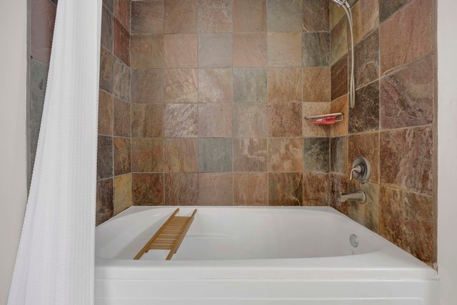 1524 S SANGAMON Street 806, Chicago, IL 60608