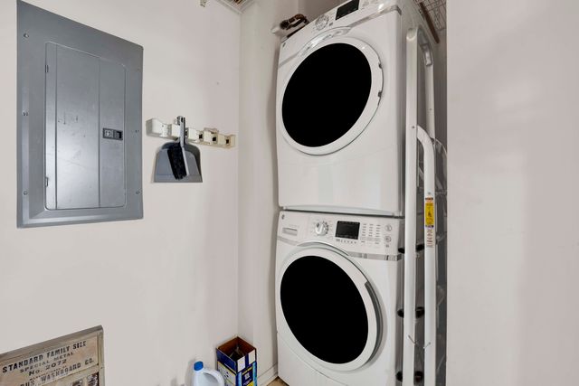 1524 S SANGAMON Street 806, Chicago, IL 60608