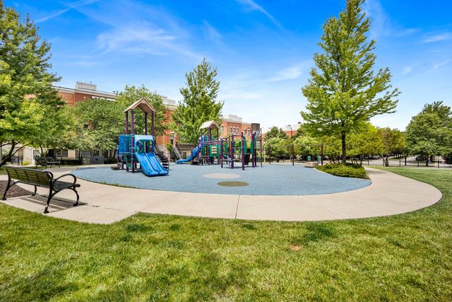 1524 S SANGAMON Street 806, Chicago, IL 60608