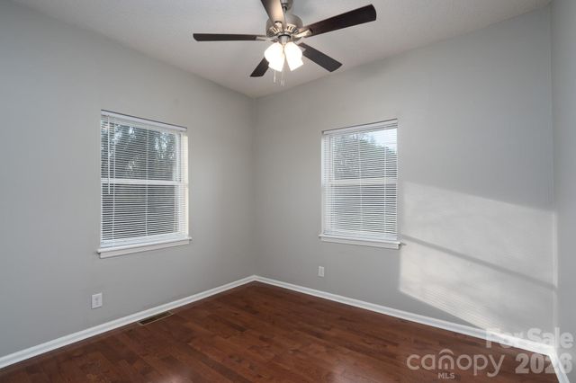 607 N Salisbury Avenue, Spencer, NC 28159