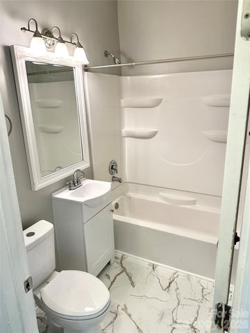 607 N Salisbury Avenue, Spencer, NC 28159