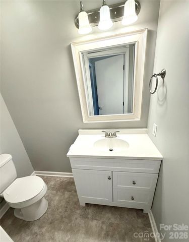 607 N Salisbury Avenue, Spencer, NC 28159