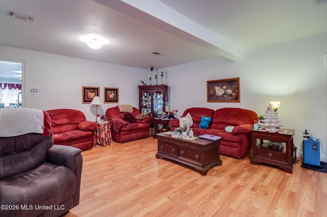 15035 Pawnee Place, Kiln, MS 39556