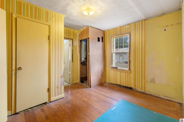 2705 Eggners Ferry Rd, Benton, KY 42025