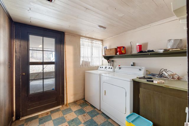 2705 Eggners Ferry Rd, Benton, KY 42025