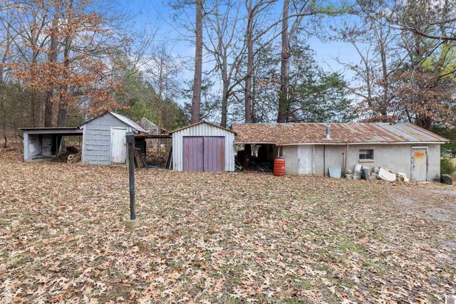 2705 Eggners Ferry Rd, Benton, KY 42025