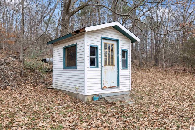 2705 Eggners Ferry Rd, Benton, KY 42025