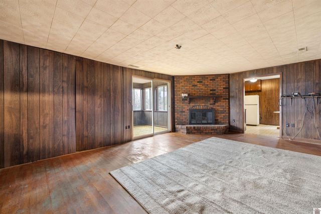 2705 Eggners Ferry Rd, Benton, KY 42025