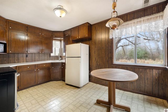 2705 Eggners Ferry Rd, Benton, KY 42025