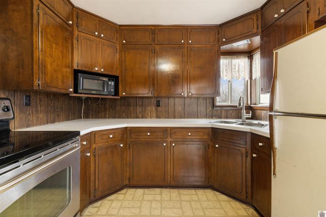 2705 Eggners Ferry Rd, Benton, KY 42025