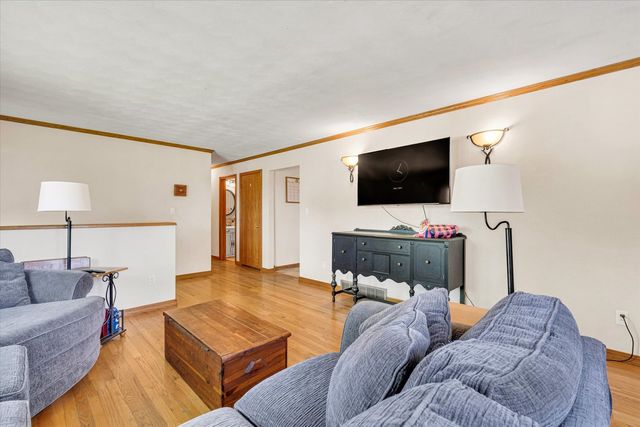 7016 131st Street, Coal Valley, IL 61240