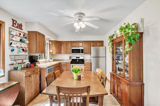 7016 131st Street, Coal Valley, IL 61240